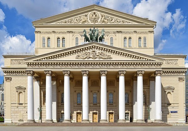 Главные символы Москвы: Красная площадь и Большой театр