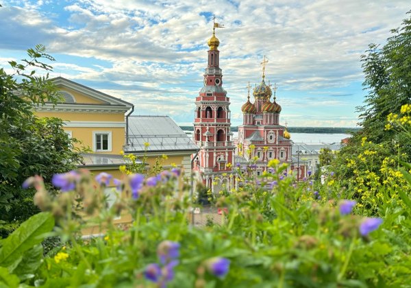 Променад по Рождественской и Кожевенной: тайны, легенды, судьбы
