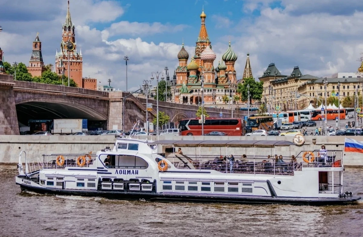 Ретропрогулка на «Лоцмане»: от Парка Горького до Зарядья за полчаса - фото 1