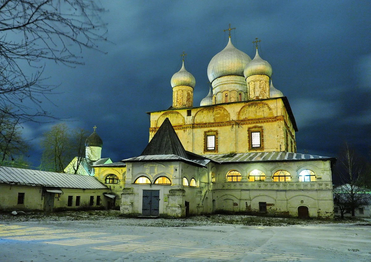 Ночное приключение в Великом Новгороде: в объективе и без него - фото 2