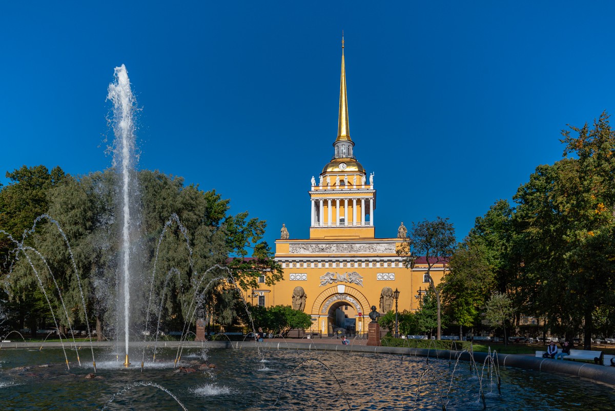 Обзорная экскурсия по Петербургу с посещением смотровой площадки Исаакиевского собора - фото 2