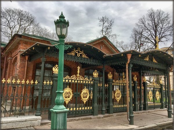 Обзорная экскурсия на машине по центру Петербурга - фото 4