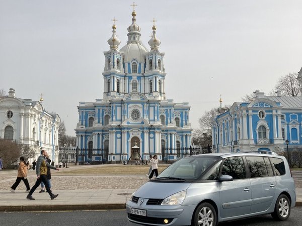 Обзорная экскурсия на машине по центру Петербурга