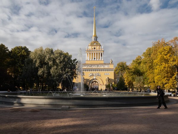 По центру Петербурга, Петроградке и Васильевскому острову — с аудиогидом Трипстера (6+) - фото 4