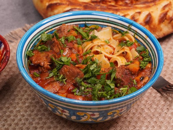 Вкусный Ташкент: два мастер-класса и торговые традиции «Чорсу»