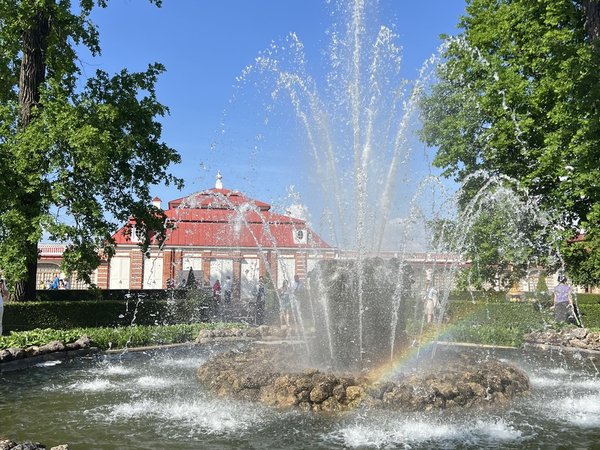 Фотопрогулка по Петергофу «Волшебство фонтанов и аллей» - фото 4