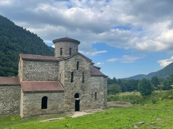 Из Кисловодска — в высокогорный поселок Архыз - фото 1