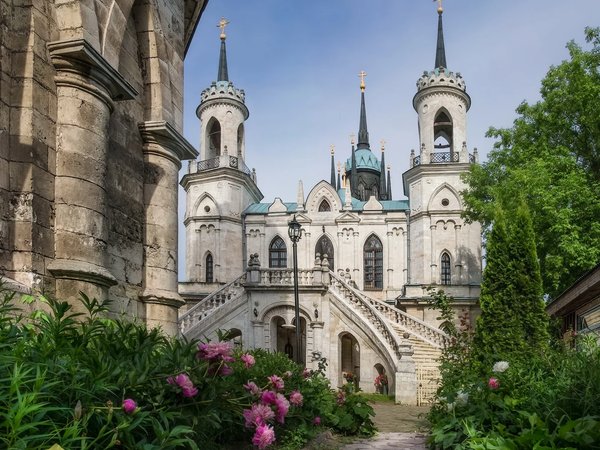 Белая магия русской готики: экскурсия по усадьбе Быково - фото 1
