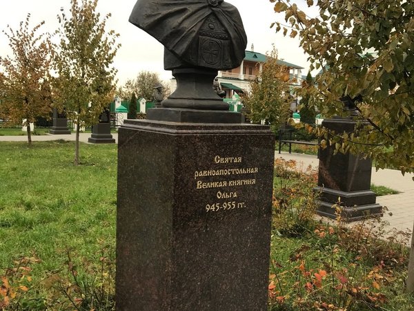 Уроки истории в Печерском монастыре: Рюриковичи и Романовы (в группе) - фото 4