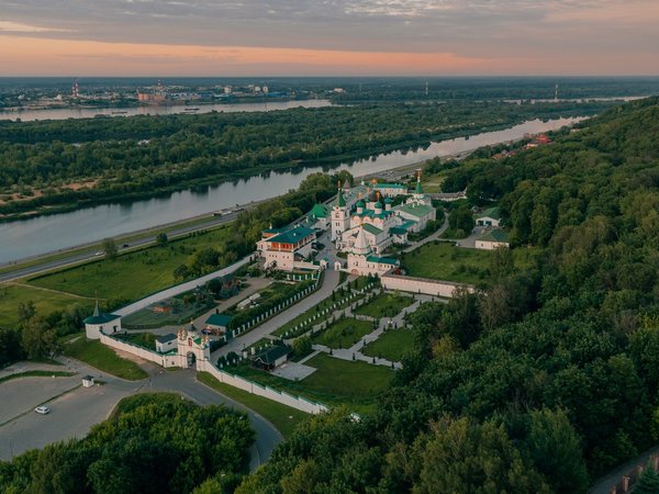Уроки истории в Печерском монастыре: Рюриковичи и Романовы (в группе) - фото 1