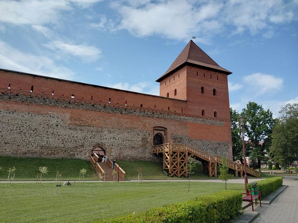 Лида: замок Гедимина, старинные храмы и городские легенды - фото 1