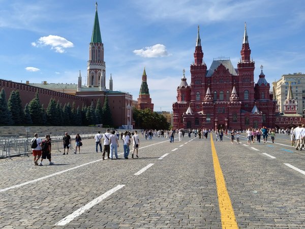 Обзорная автобусная экскурсия «Точка притяжения — Москва» - фото 1