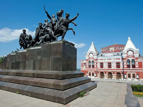 Обзорная экскурсия по Самаре «Ветер с Волги, шёпот площадей» - фото 2