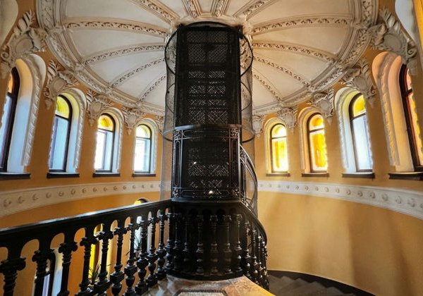 «Центр наизнанку»: всё и сразу в Петербурге - фото 1