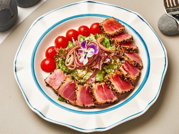 Прогулка со вкусом: Нижний Новгород с воды на электросудне «Петергоф» - фото 1