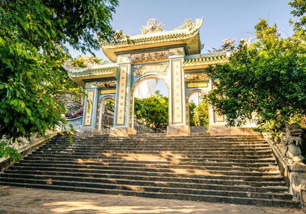 Сити-тур по по Данангу: Мраморные горы, пагода Линь Унг и музей Чамов - фото 3