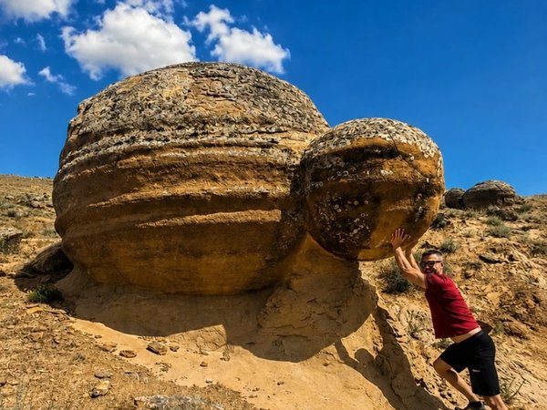Каменные чудеса Мангистау — на внедорожнике из Актау (всё включено) - фото 1