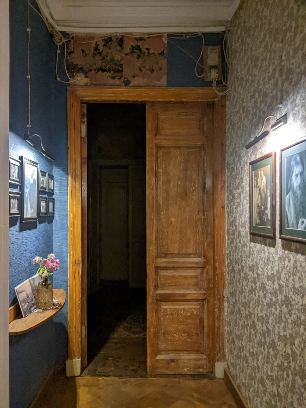 В квартиру Распутина — в составе мини-группы - фото 2