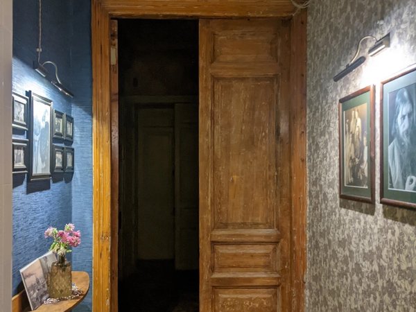 В квартиру Распутина — в составе мини-группы - фото 2