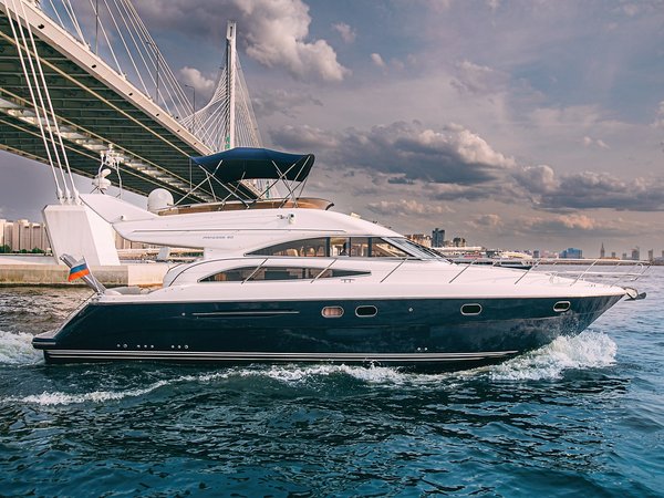Яхта Princess 50 только для вашей компании: водная прогулка по Петербургу