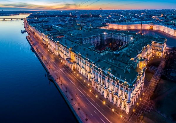 Электросудно-ресторан «Ломоносов»: идеальная прогулка с ужином на борту - фото 2