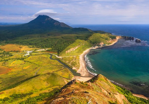 Загадочный восточный берег: едём к бухте Тихой и воротам тории - фото 1