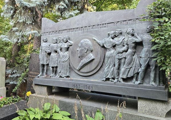 Вокруг Булгакова на Новодевичьем кладбище (14+) - фото 2