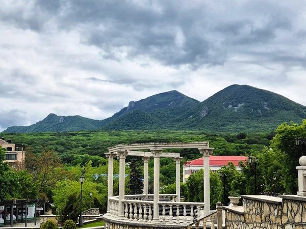 Железноводск в деталях: источники, дворцы и парки - фото 1