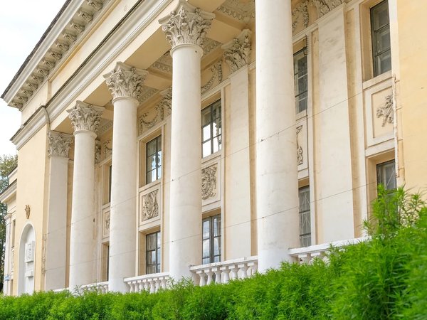 «Двенадцать стульев» и прогулка по соцгородку Челябинского тракторного завода - фото 4