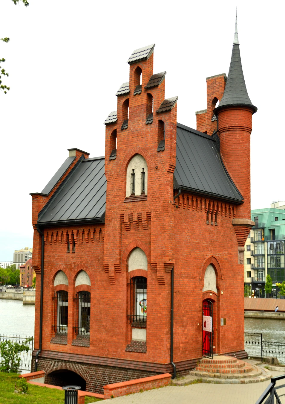 Из аэропорта — к главным местам Калининграда - фото 3