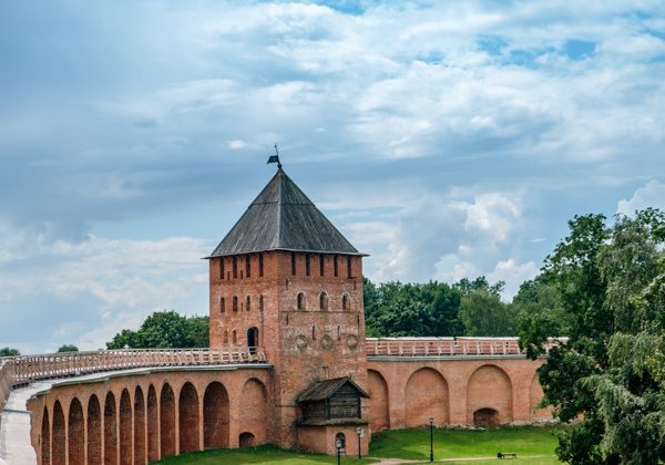 Самостоятельная экскурсия Новгородский Детинец: Кремль в Великом Новгороде