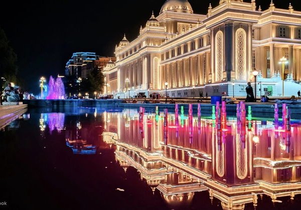 Весь Душанбе горит, вся столица в огне — вечерняя прогулка по городу - фото 3