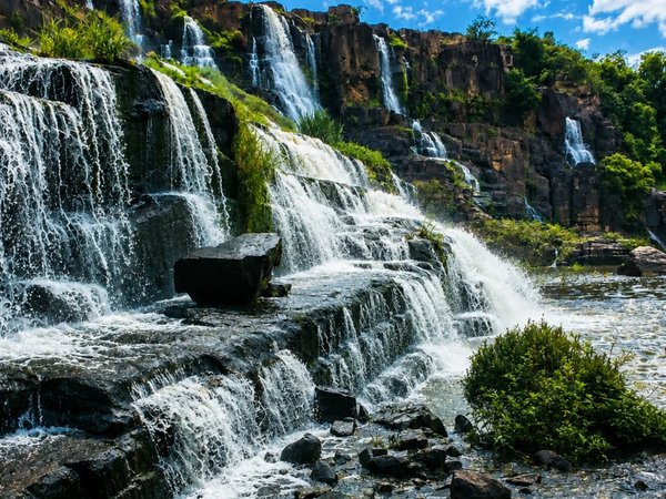 Из Камрани — в Далат: храмы, арт-объекты, водопады, кофейные плантации и шёлковая фабрика - фото 2