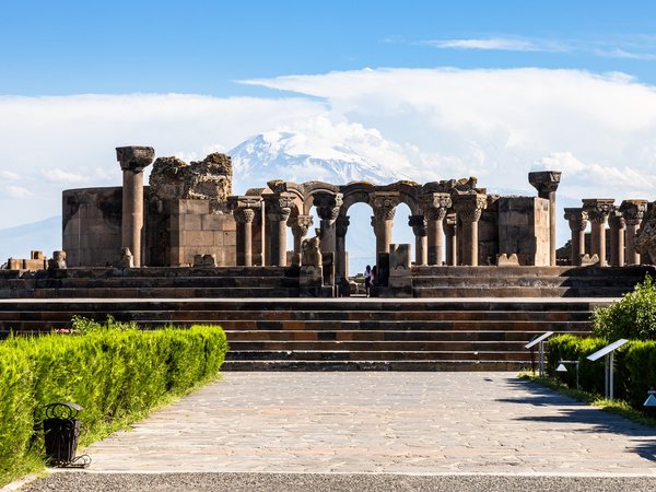 Духовное сердце Армении: Эчмиадзин, Гаяне, Рипсиме и Звартноц - фото 2