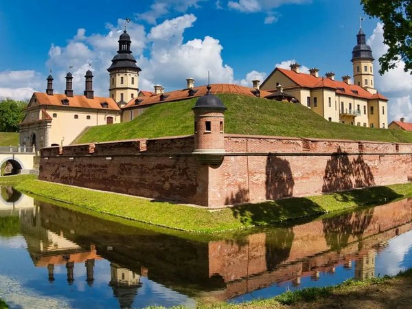 Золотой век Радзивиллов: замки Мира и Несвижа из Минска - фото 2