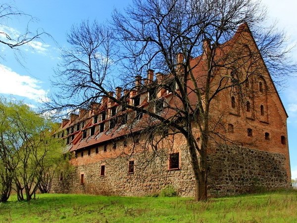 Легендарные замки Прейсиш-Эйлау и Бранденбург