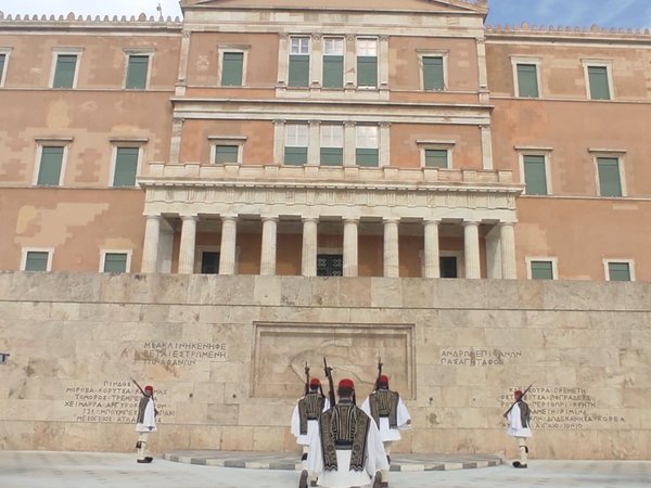 Автомобильный экспресс-маршрут по Афинам: от Олимпийского стадиона до Ликавитоса - фото 1