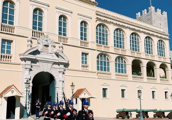 Монако: история, роскошь и жизнь уникального княжества - фото 1