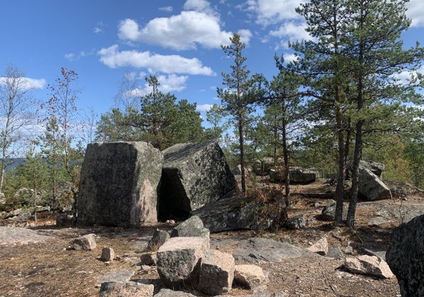 Город на каменной скале  - фото 3