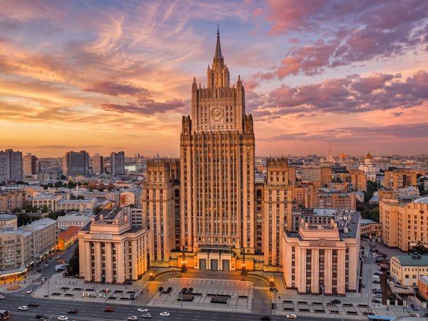 Услышать эхо Москвы: детективный квест по Арбату (без гида) - фото 1