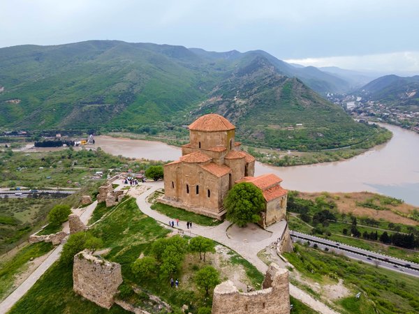 Древность в камне — храмы Мцхеты и пещеры Уплисцихе - фото 2