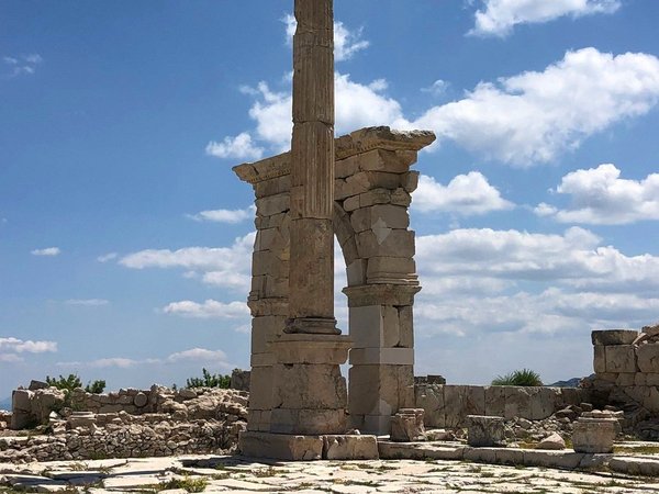 Из Антальи в Сагалассос, пещеру Инсую и на водопад Куршунлу — с гидом-историком (обед включён) - фото 2