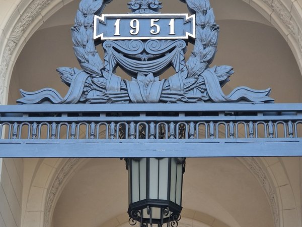 Символы сталинской Москвы: от тучереза до высоток и ракет - фото 1