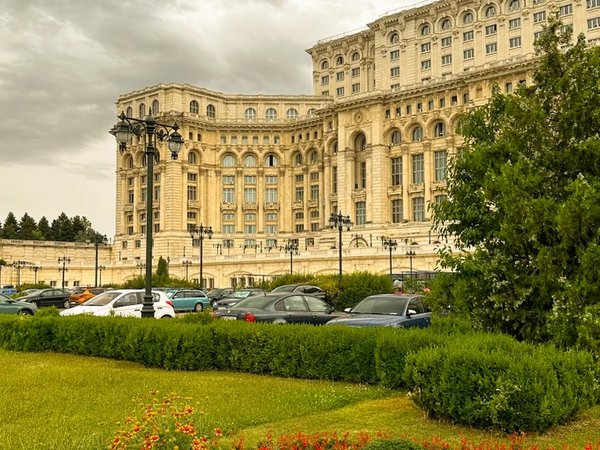 По Бухаресту времён социализма - фото 2