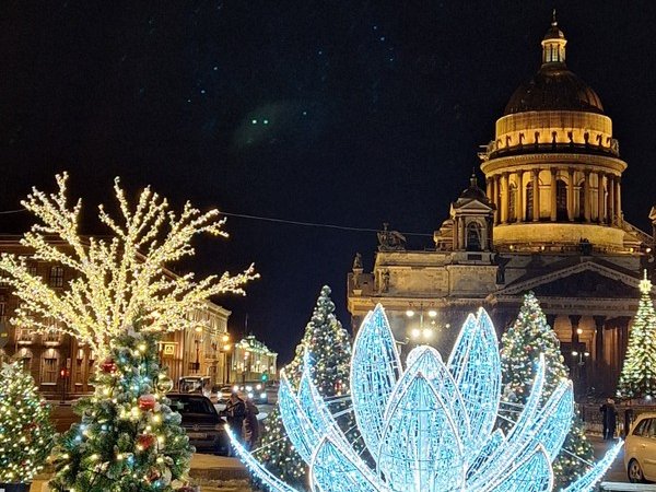 Магия новогодних огней Петербурга