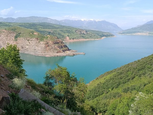 Из Ташкента к склонам Тянь-Шаня: Амирсой, Чимган и Чарвак - фото 1
