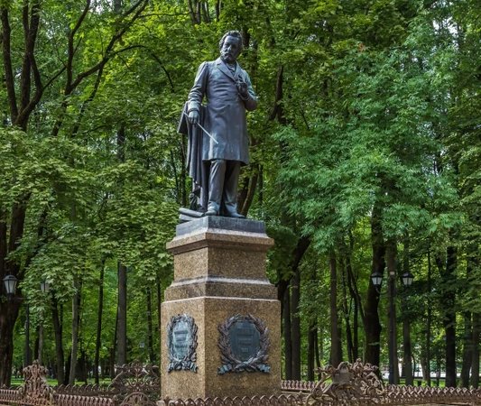Обзорная экскурсия по Смоленску «Из сквера в сквер переходя»