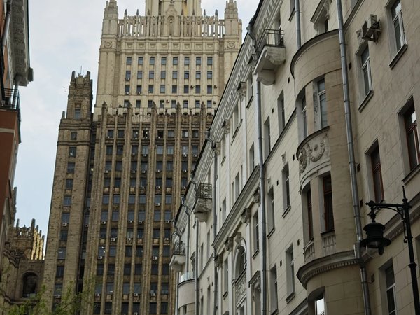 Арбатское предместье МИДа: от Денежного переулка до Сивцева Вражка - фото 4