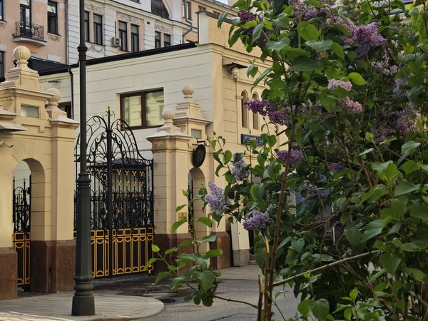 Арбатское предместье МИДа: от Денежного переулка до Сивцева Вражка - фото 2