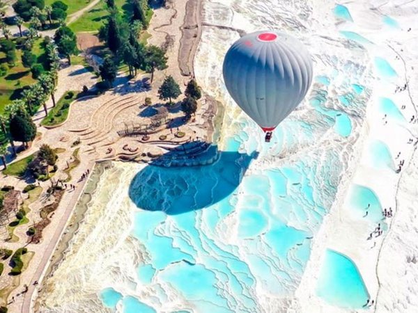 Рассвет над Памуккале на воздушном шаре - фото 1
